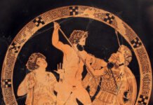 El dios Posidón (centro) combate contra el gigante Polibote en presencia de Gea.