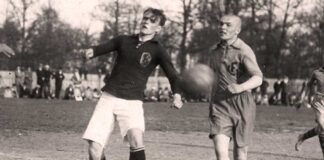 Romualdas Marcinkus durante la final de la Copa de fútbol de Lituania el 18 de mayo de 1928.