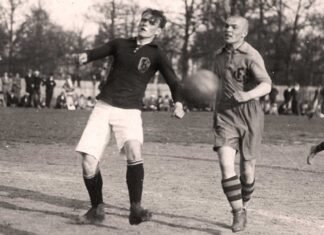 Romualdas Marcinkus durante la final de la Copa de fútbol de Lituania el 18 de mayo de 1928.